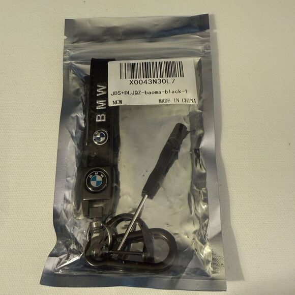 BMW Key Fob Keychain in Black Leather with Logo NWT - Picture 4 of 4